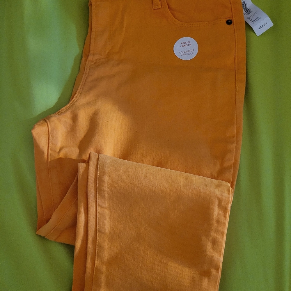 Old Navy Vibrant Orange Rockstar Pants - Picture 6 of 7